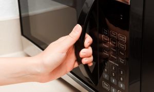 microondas gasta muita energia