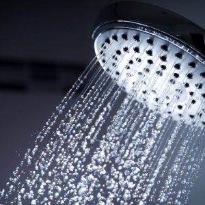 quantos kwh gasta um chuveiro